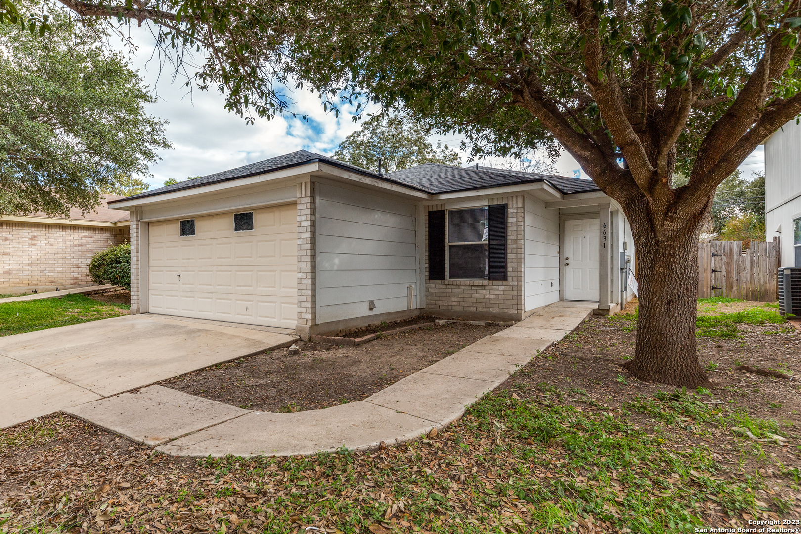 6631 Walnut Valley Dr, San Antonio TX 78242