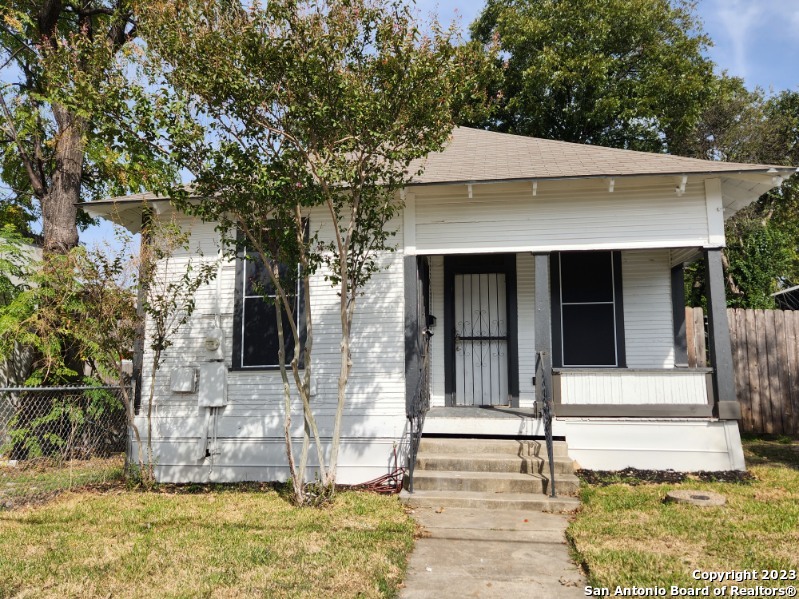 527 CULEBRA RD, San Antonio TX 78201