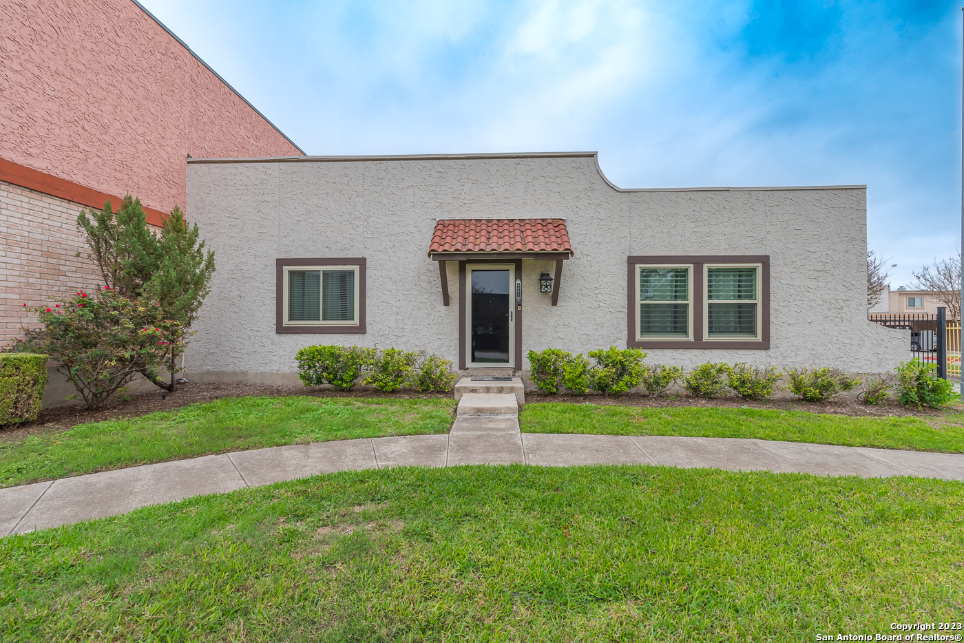 6803 Crown Ridge, San Antonio TX 78239