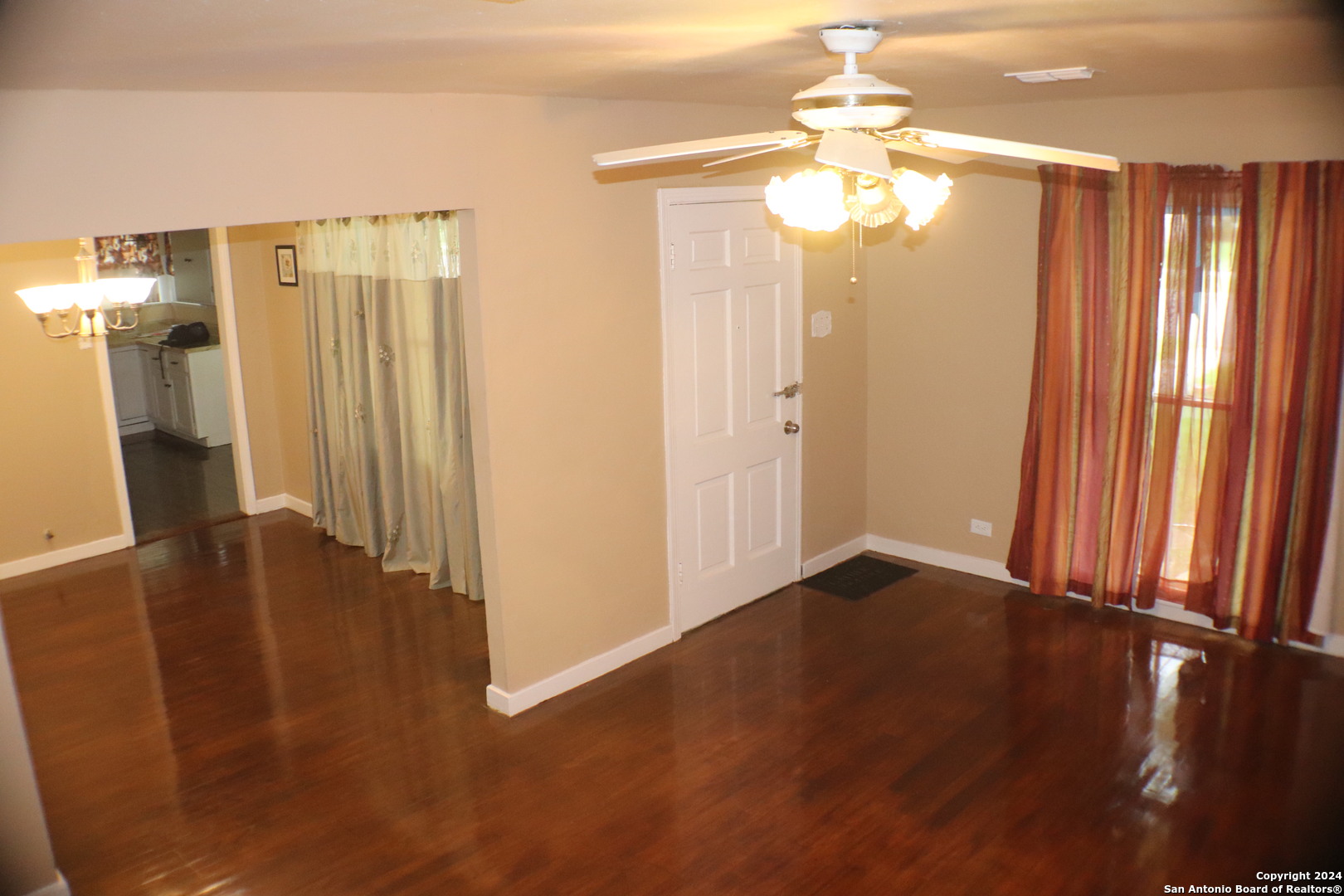 2306 W Huisache, San Antonio TX 78201