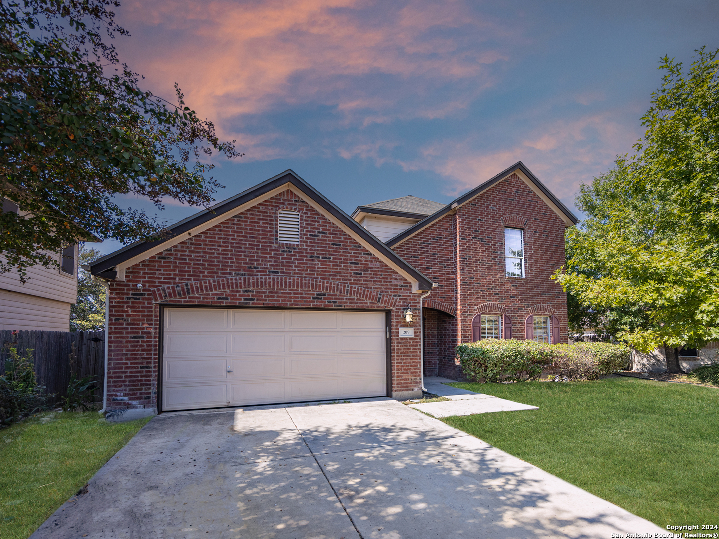 209 SUNSET HTS, Cibolo TX 78108