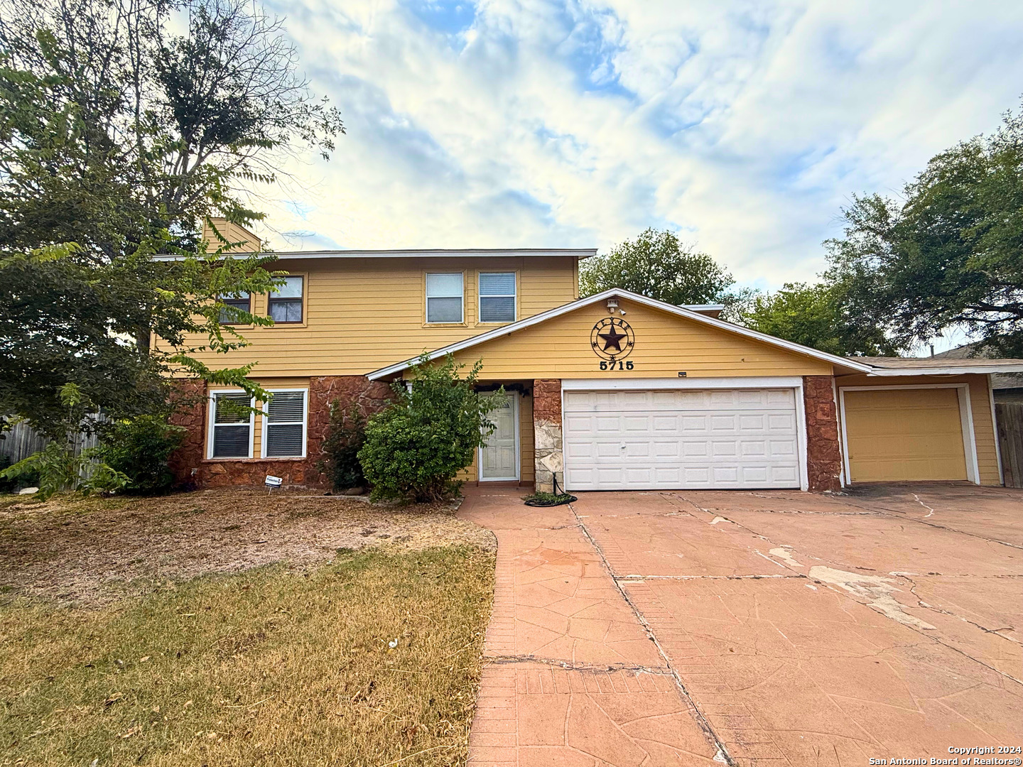 5715 FOUNTAINWOOD, San Antonio TX 78233