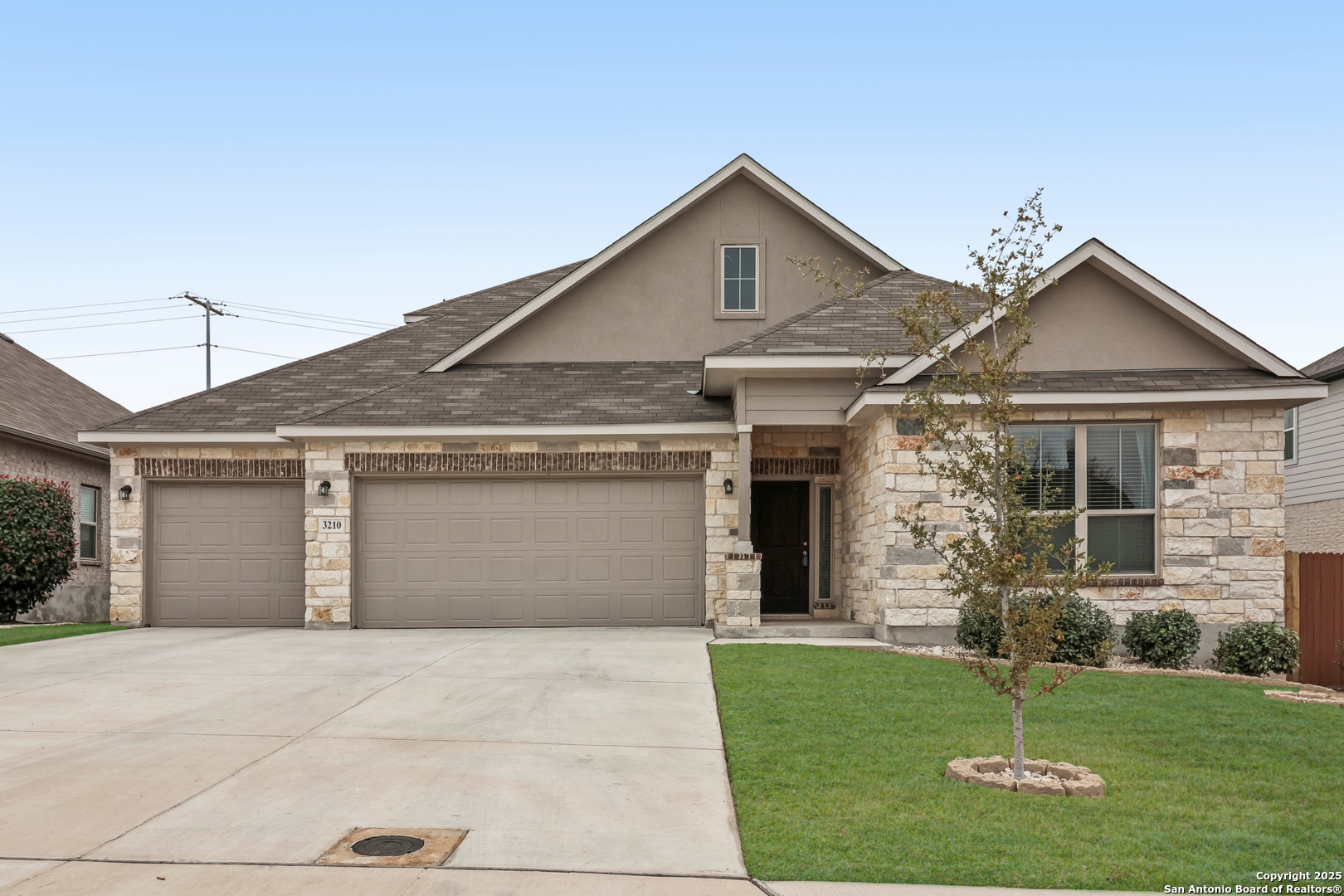 3210 ROAN ST, New Braunfels TX 78130