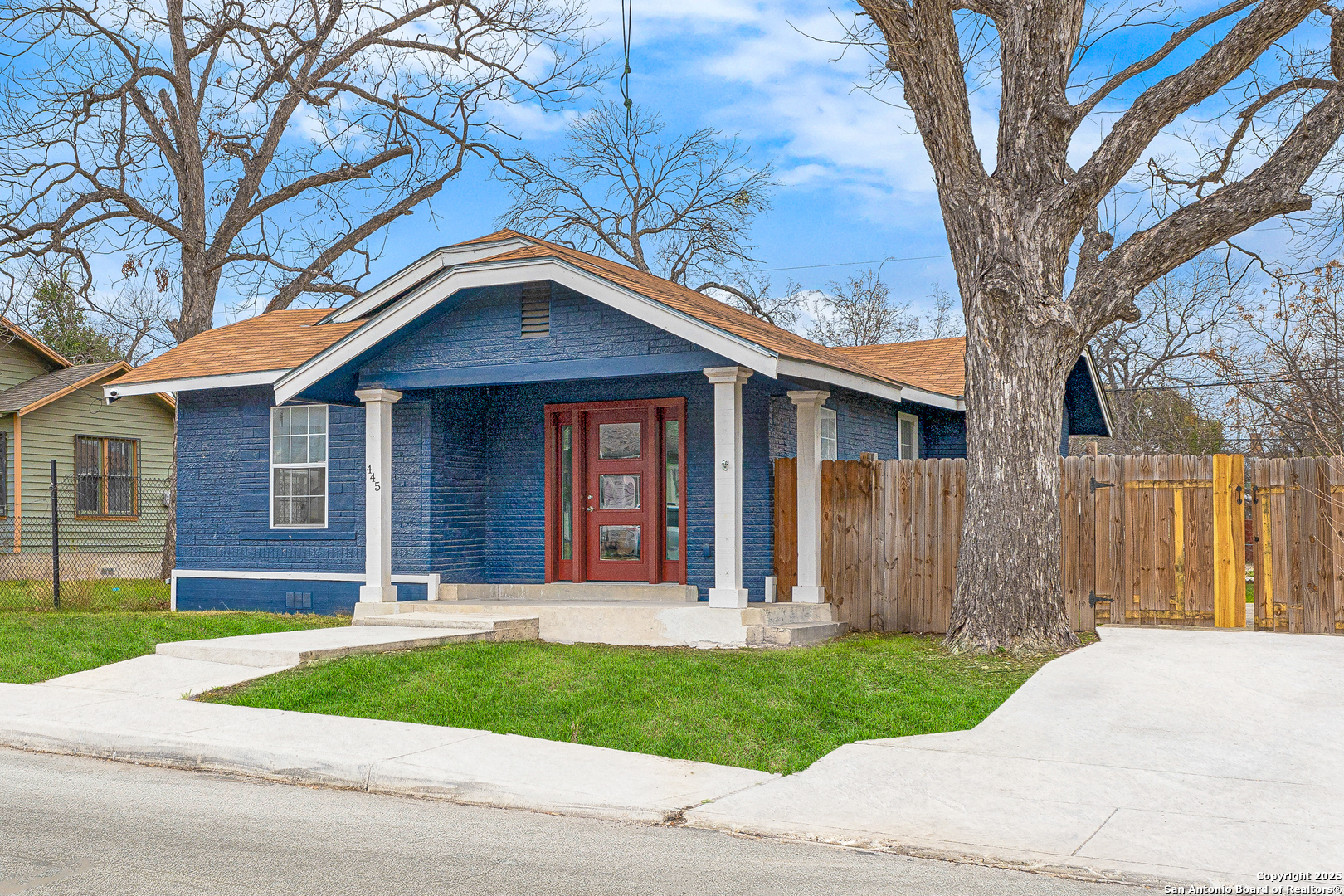 445 W Gulf, San Antonio TX 78202
