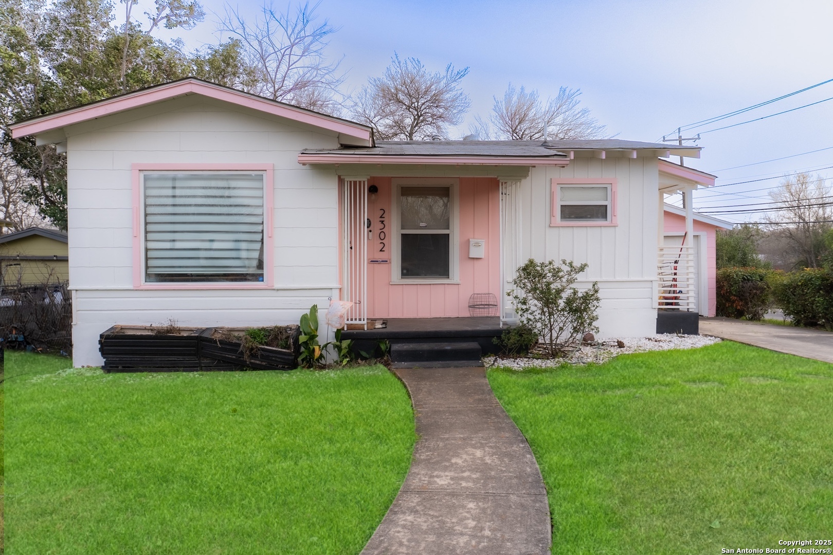 2302 Burnet, San Antonio TX 78202