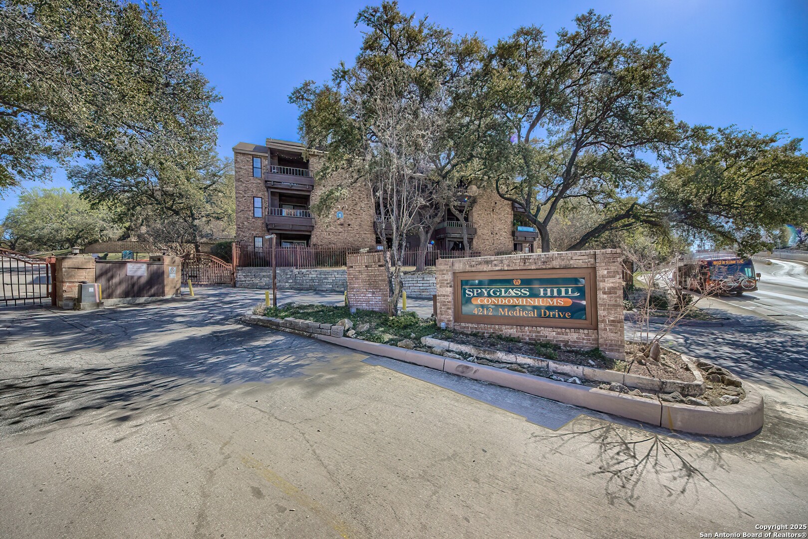 4212 Medical Unit 706, San Antonio TX 78229