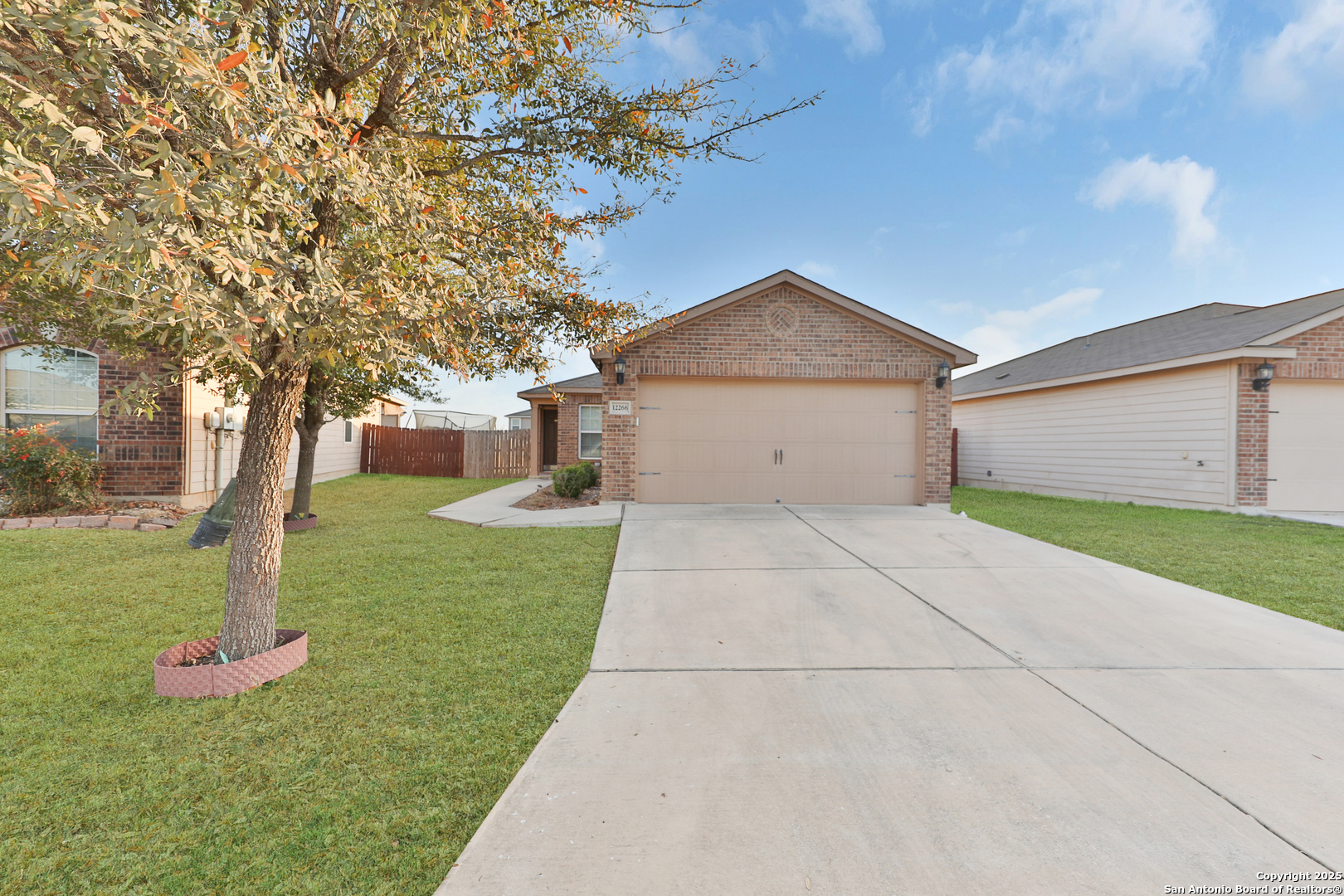 12266 Stratsburg, San Antonio TX 78252