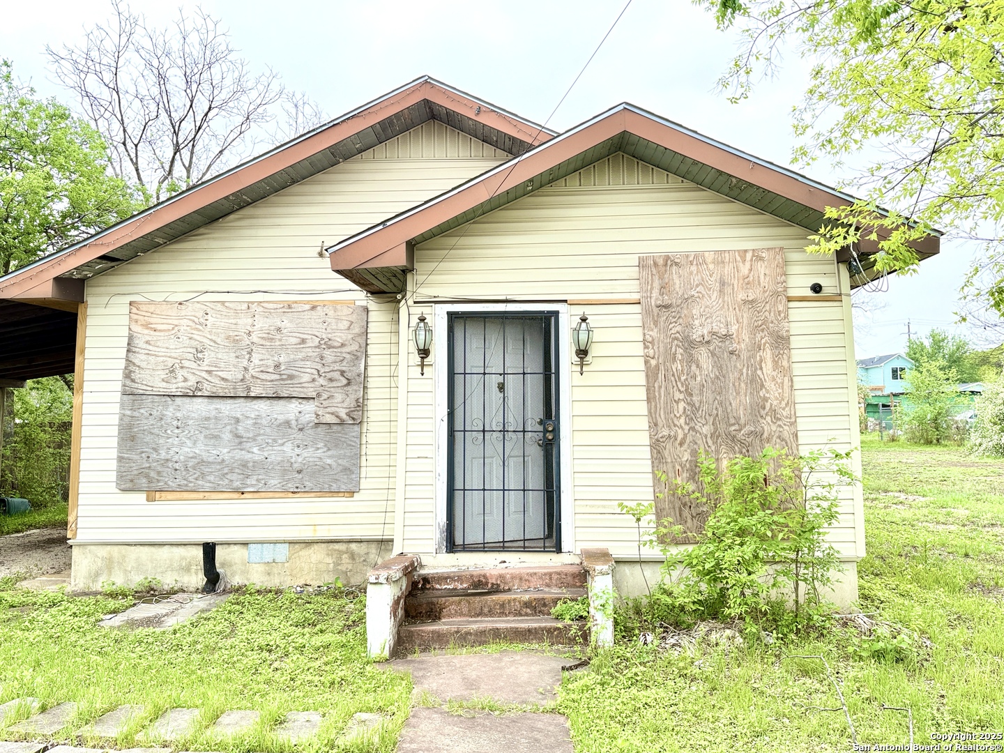716 Sherman, San Antonio TX 78202