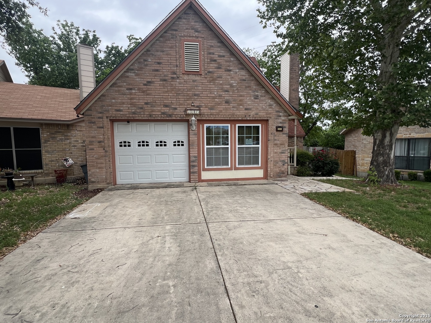 6415 Edinborough, Leon Valley TX 78238
