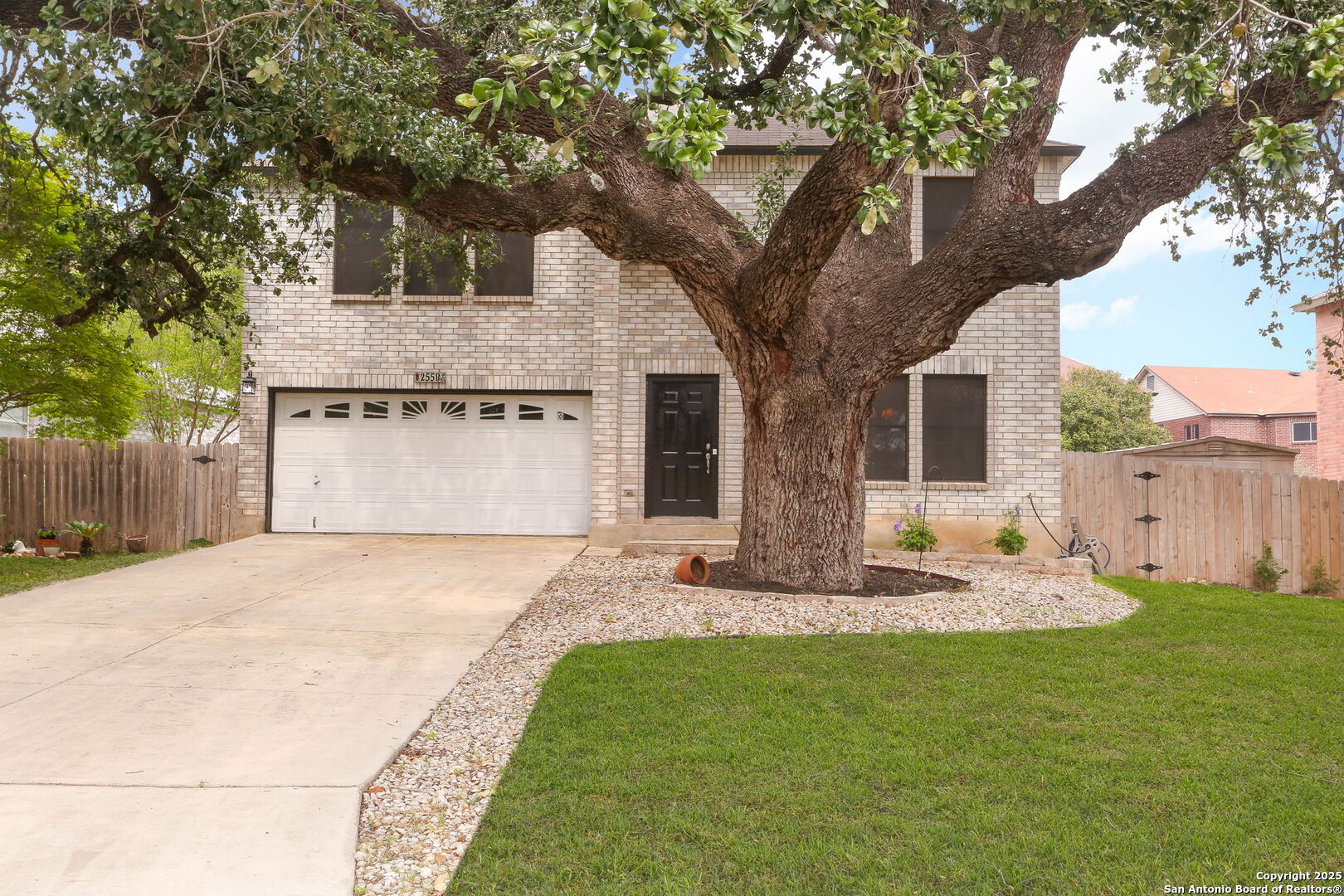 2558 Ashley Oak Dr, Schertz TX 78154