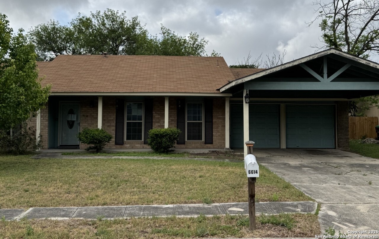 6614 Shady Lake, San Antonio TX 78244
