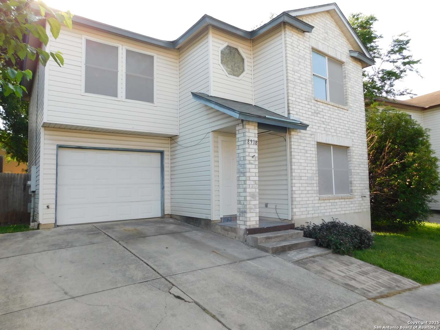 8918 Kenton Mist, San Antonio TX 78240