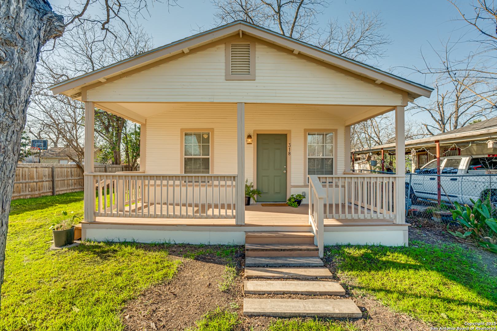 318 Elks, San Antonio TX 78211