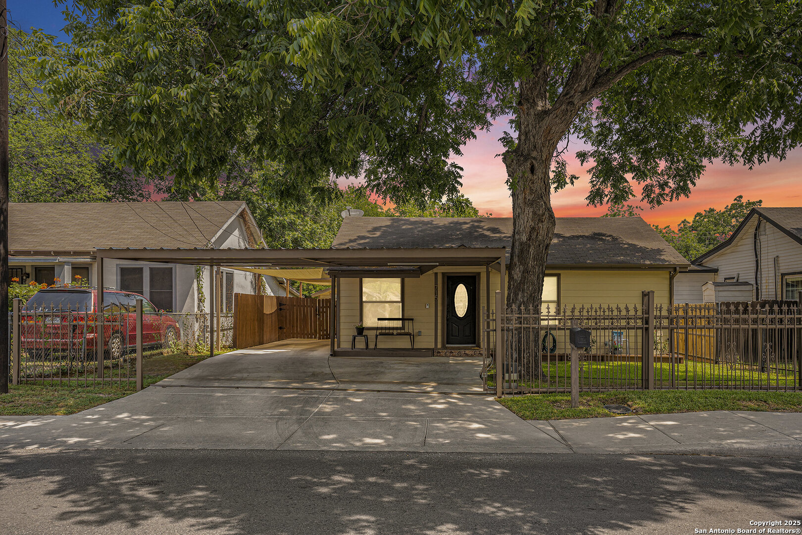715 E Southcross, San Antonio TX 78214