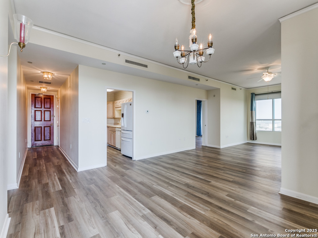 1 Towers Park Ln Unit 612, San Antonio TX 78209