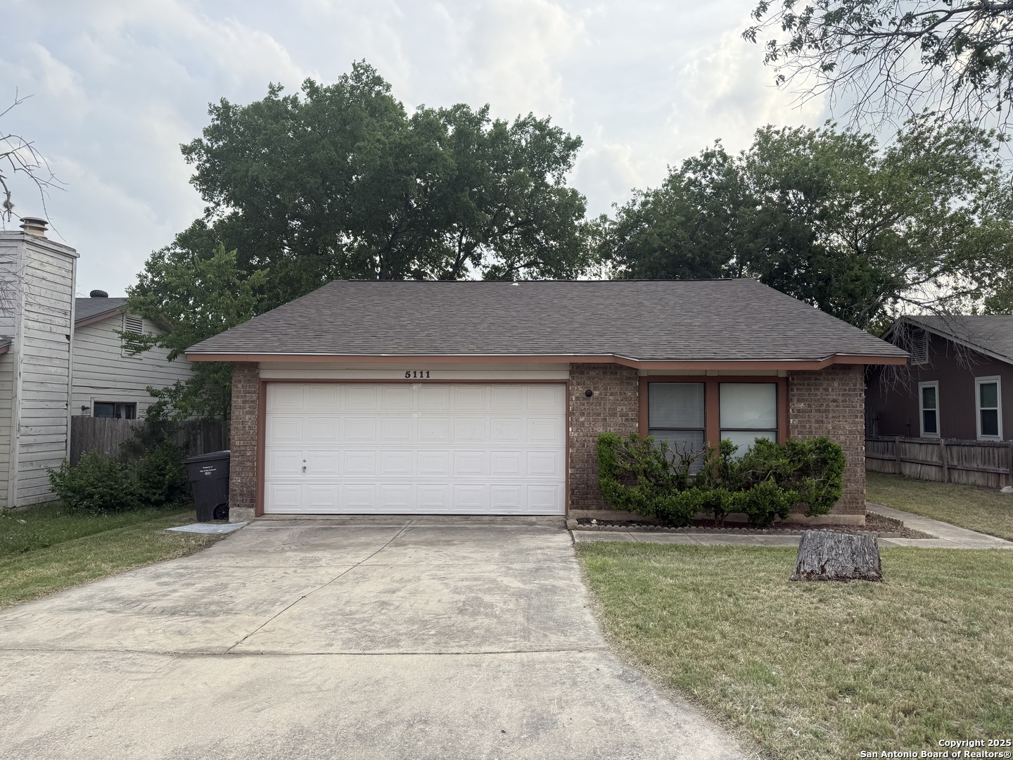 5111 Anacacho, San Antonio TX 78217