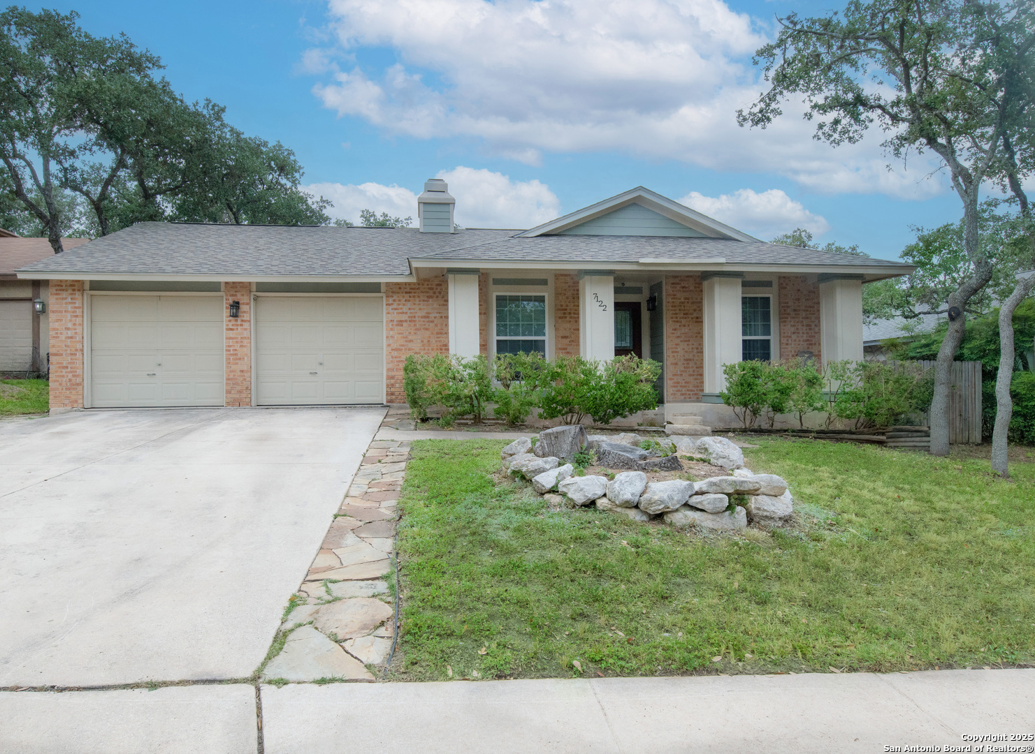 7122 Ranch Hill Dr, San Antonio TX 78250