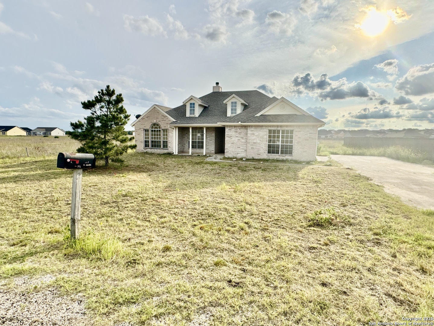 135 Muirfield, La Vernia TX 78121