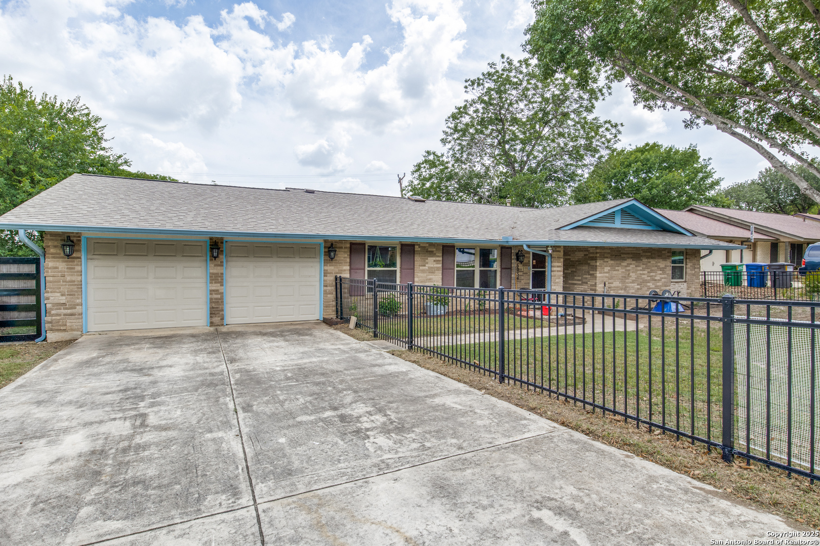 6034 Royal Pt, San Antonio TX 78239