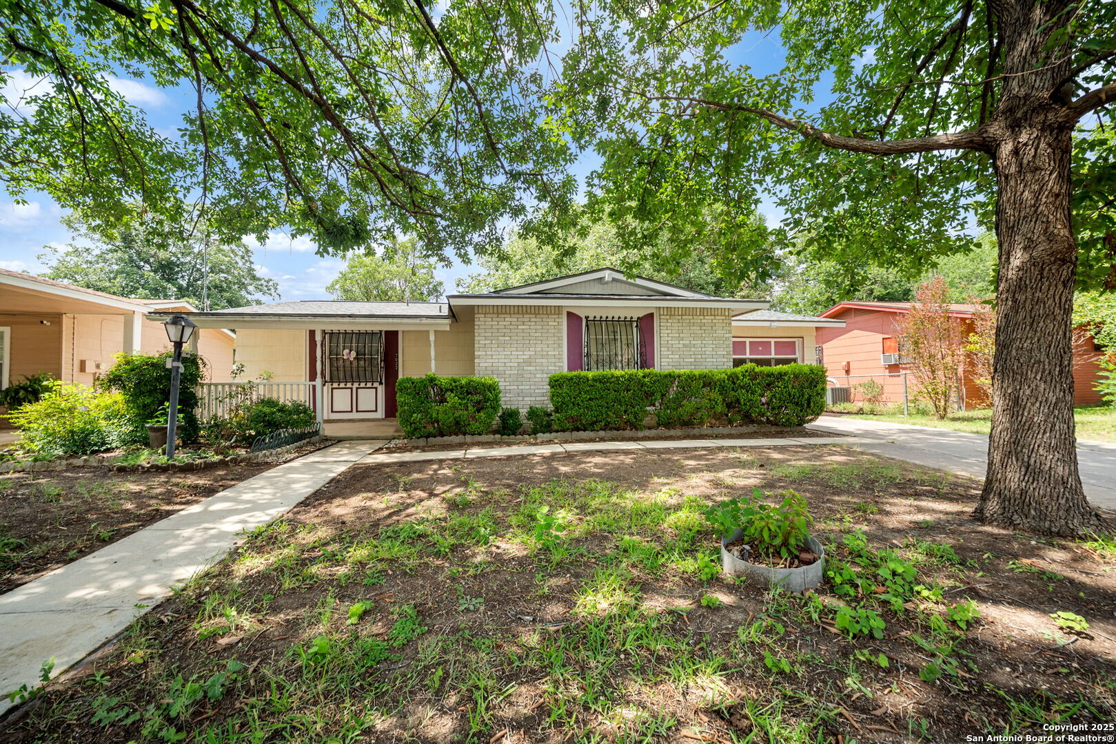 7022 Centergrove Dr, San Antonio TX 78227