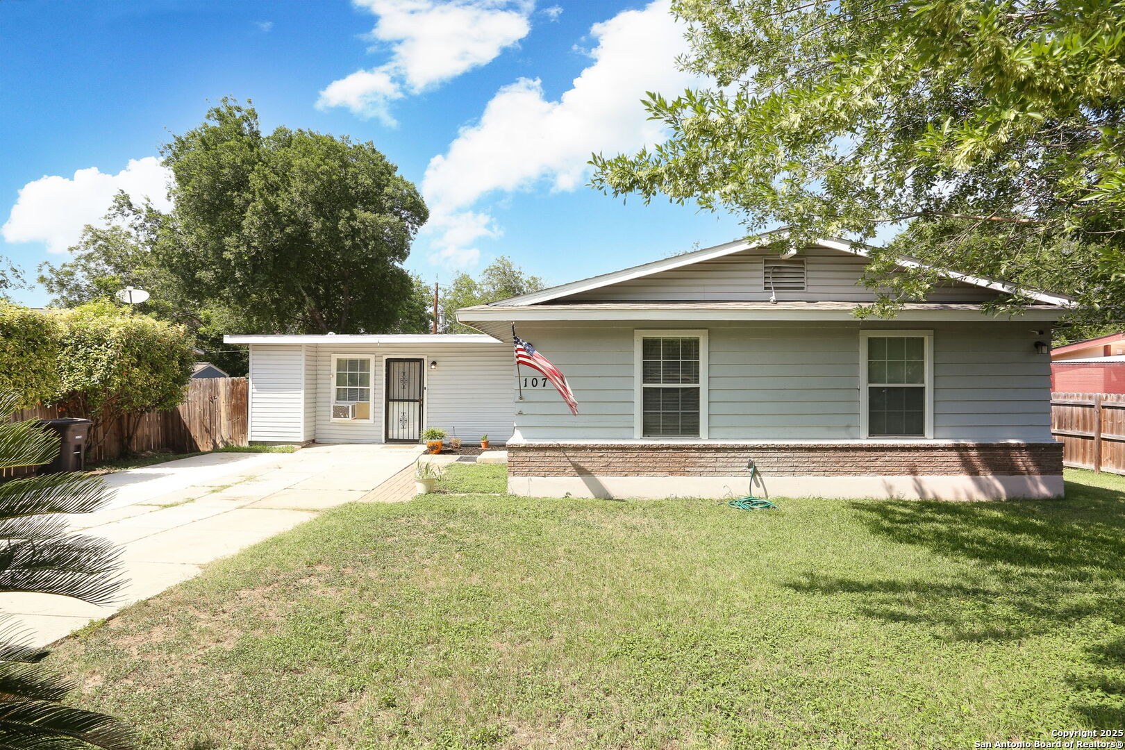 107 Westknoll, San Antonio TX 78227