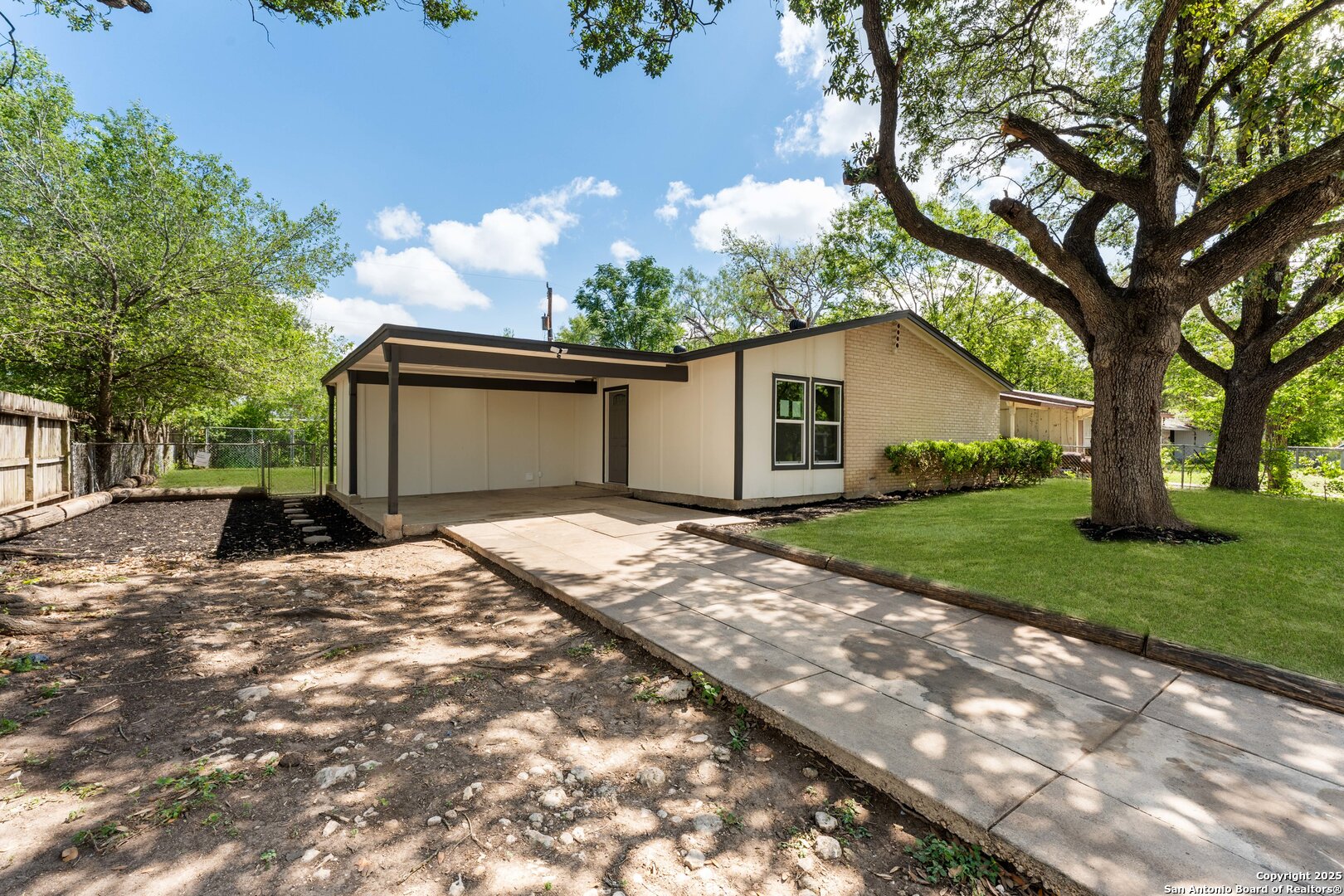 4119 Tamarak Dr, San Antonio TX 78220