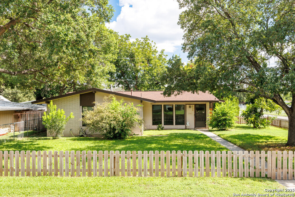 502 Timberlane Dr, San Antonio TX 78218