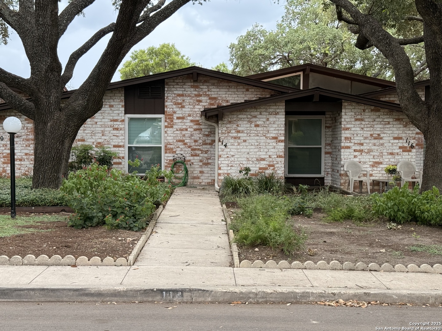 114 Sunnyland, San Antonio TX 78228