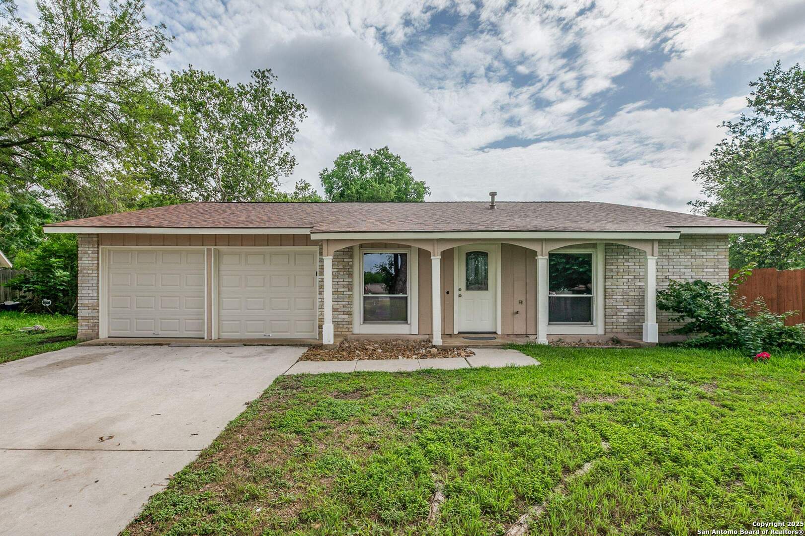 7622 Gnarled Oak, Live Oak TX 78233