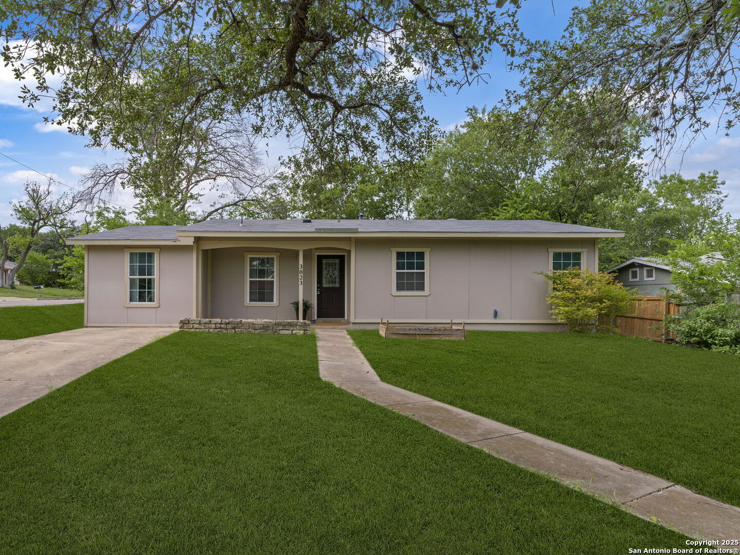 3023 Greenacres Dr, San Antonio TX 78230