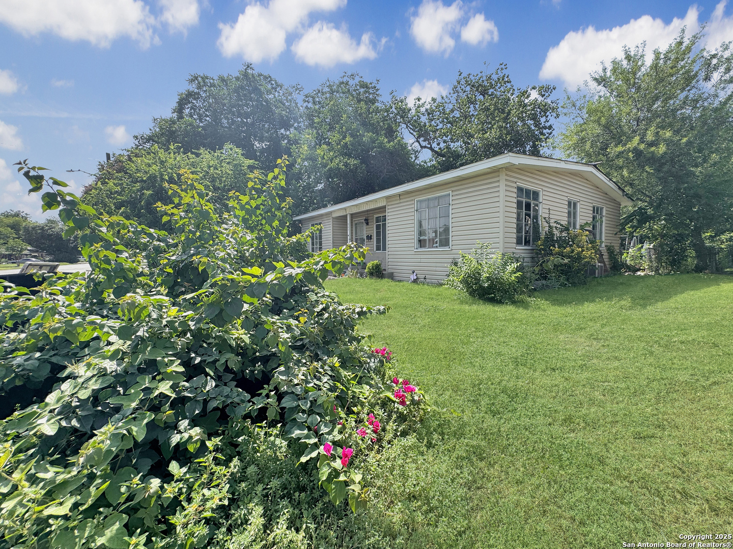 267 Nassau, San Antonio TX 78213