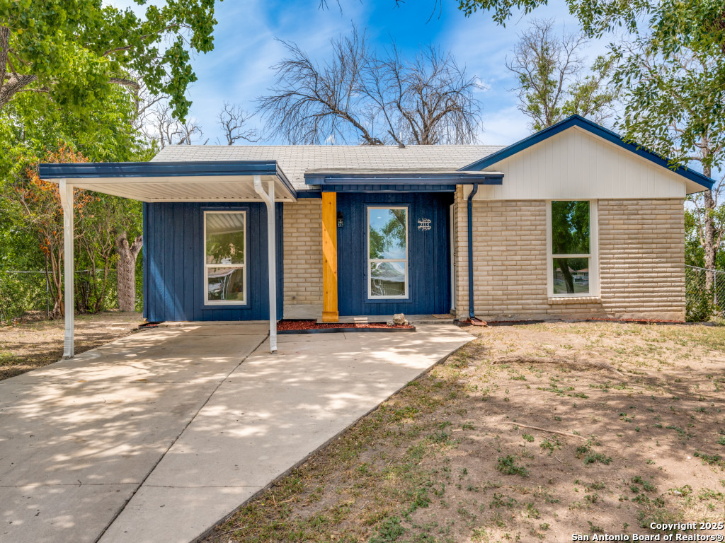 203 Lynhaven, San Antonio TX 78220