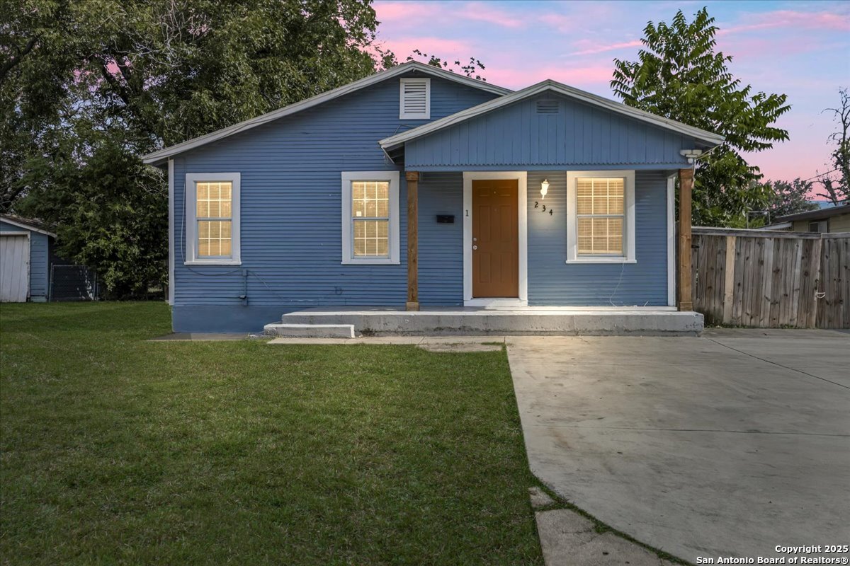 234 Readwell Dr, San Antonio TX 78220
