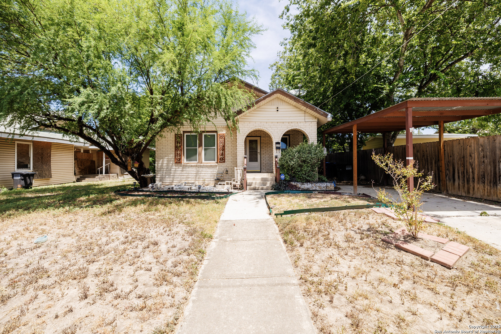 425 essex, San Antonio TX 78210