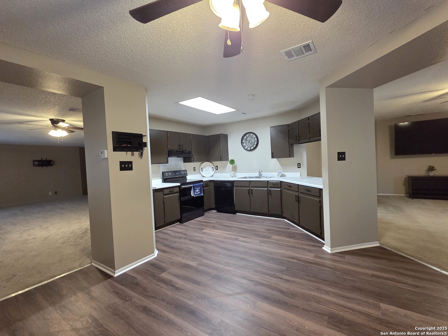6402 Beech Trail, Converse TX 78109
