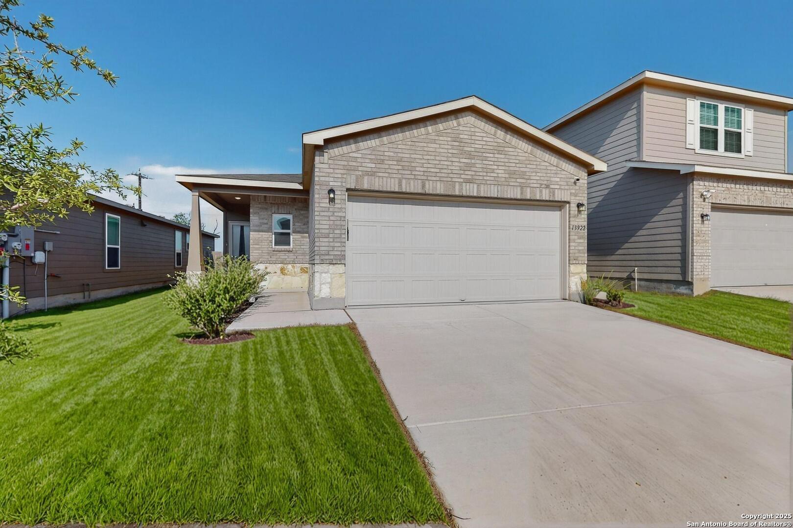 13922 Pinkston, San Antonio TX 78252