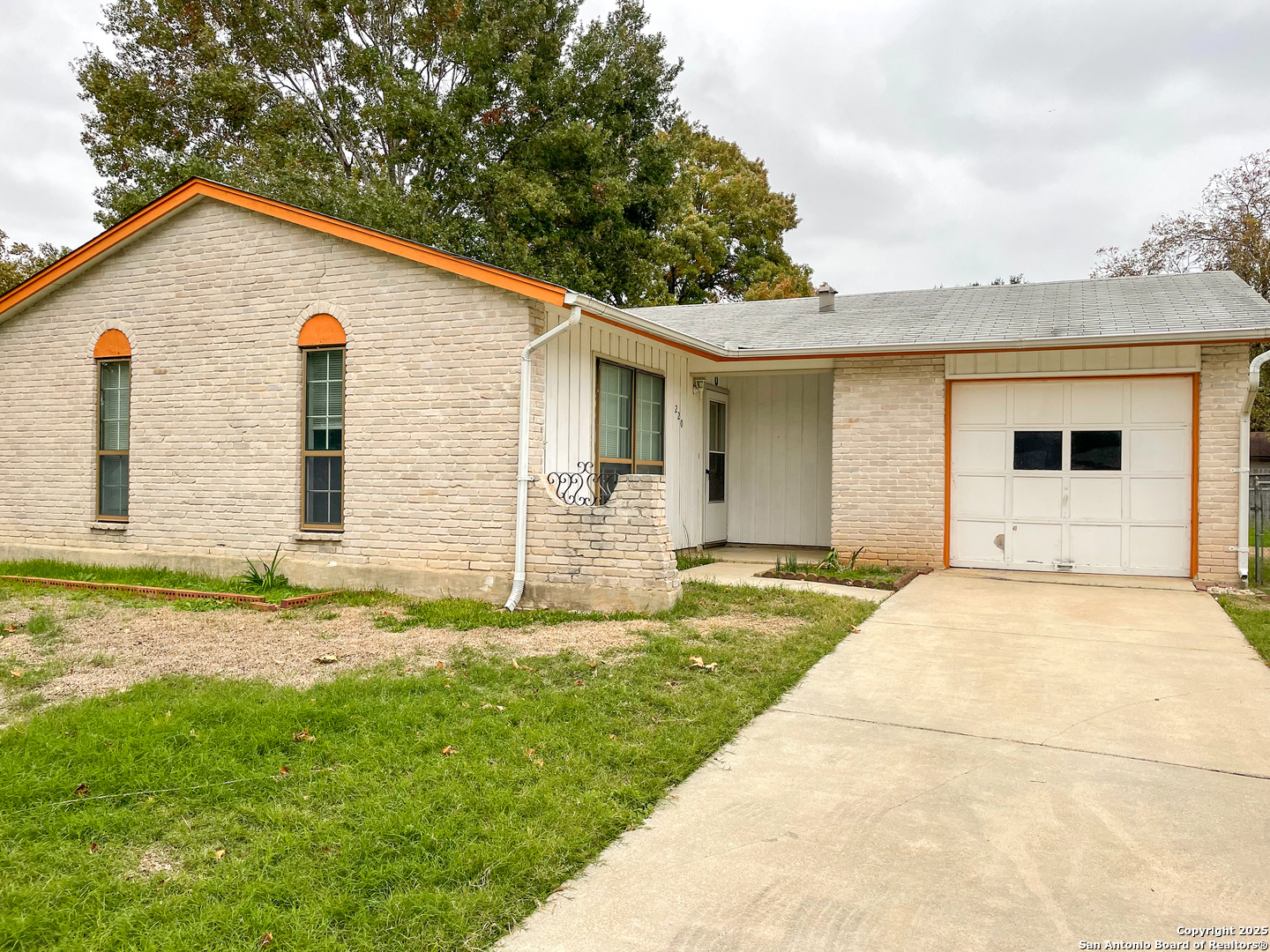 220 Beverly, Schertz TX 78154