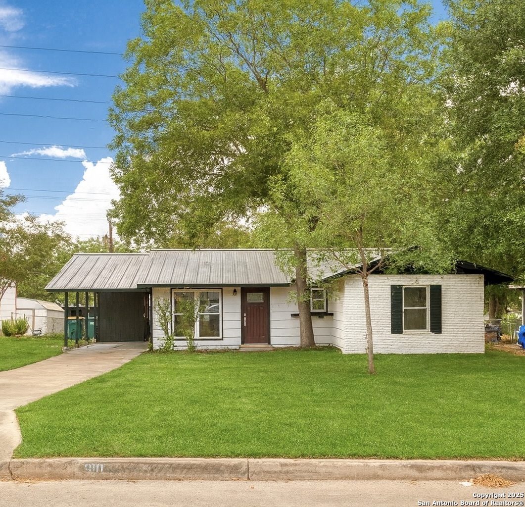 910 Stonegate, Universal City TX 78148
