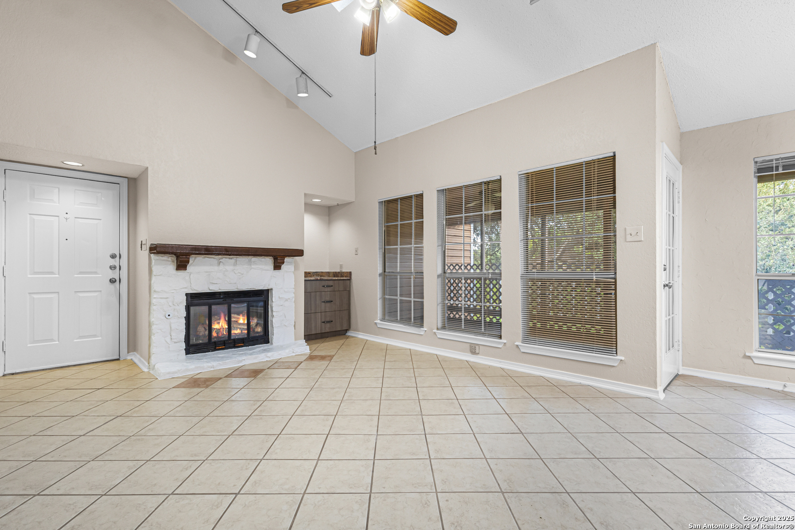 14745 Babcock Rd Unit 204, San Antonio TX 78249