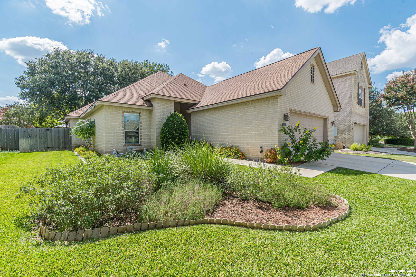 2613 Fairwood Dr, New Braunfels TX 78132