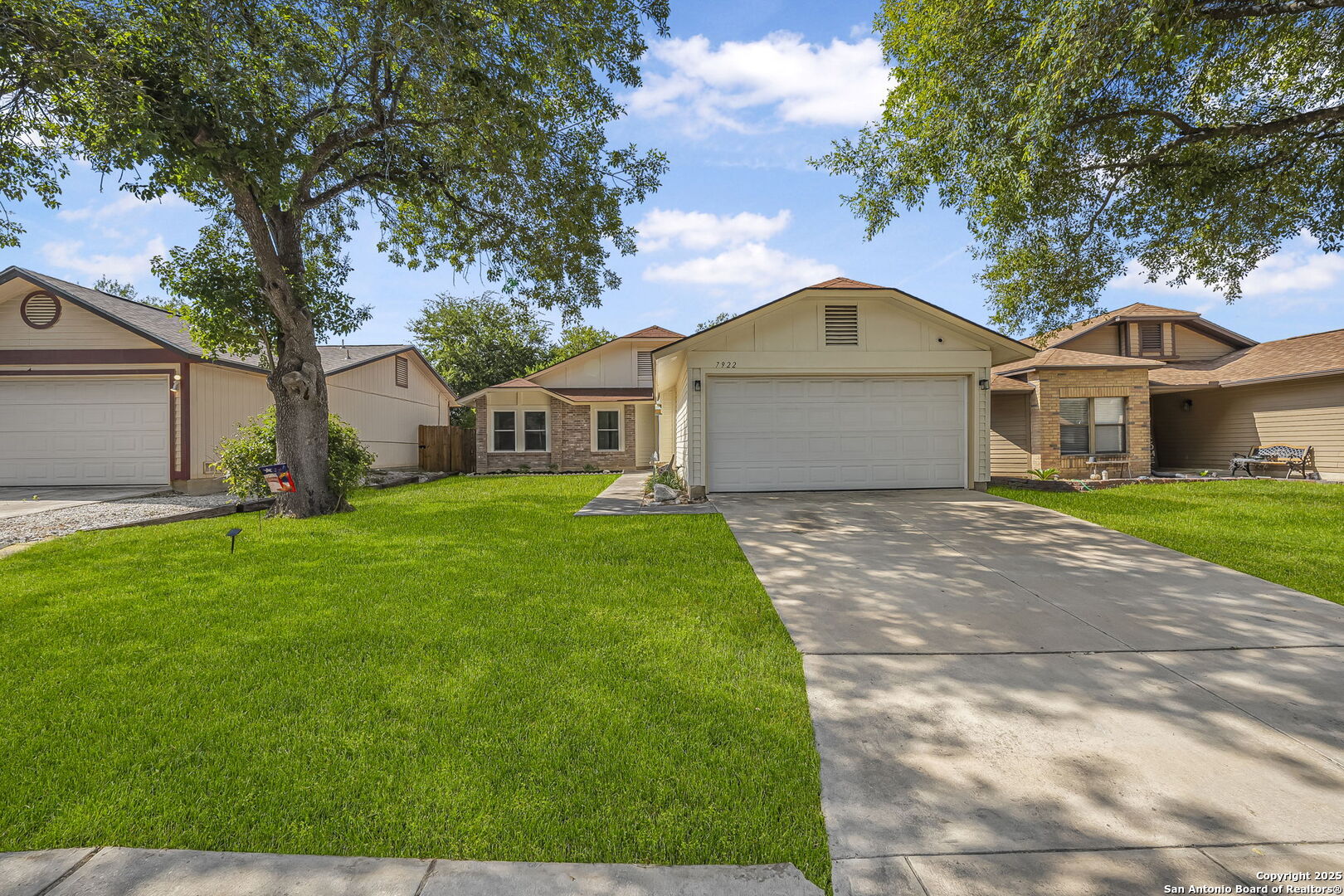 7922 Sonny Ridge, San Antonio TX 78244