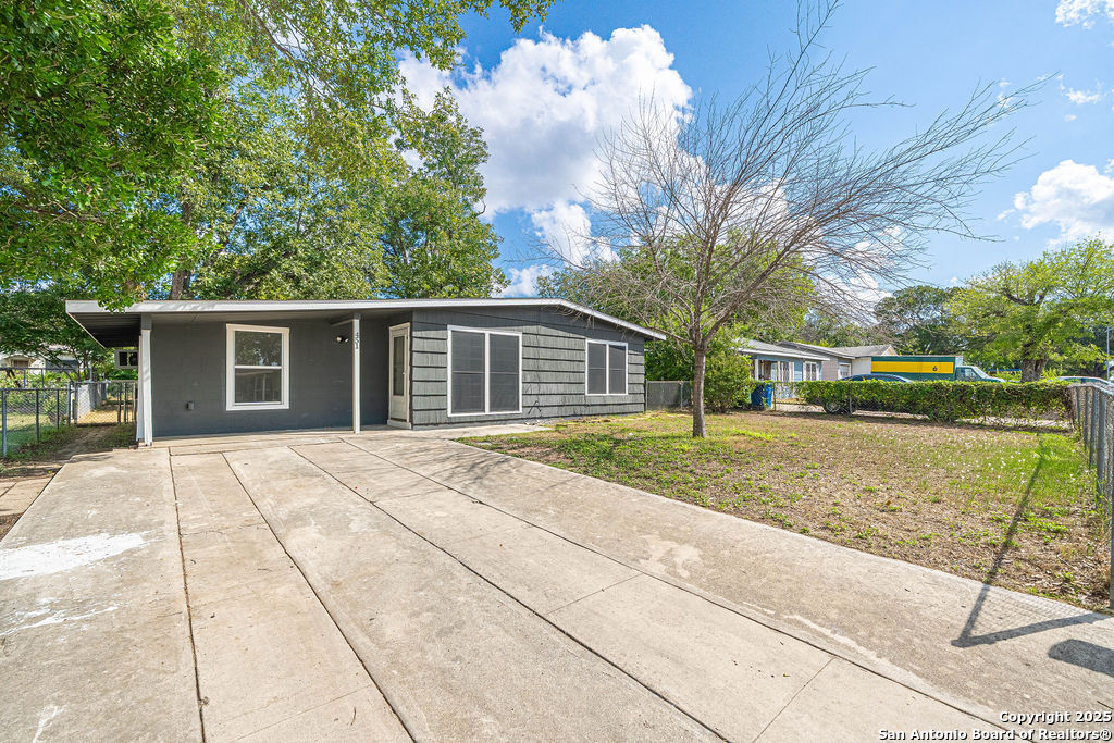 451 Anton, San Antonio TX 78223