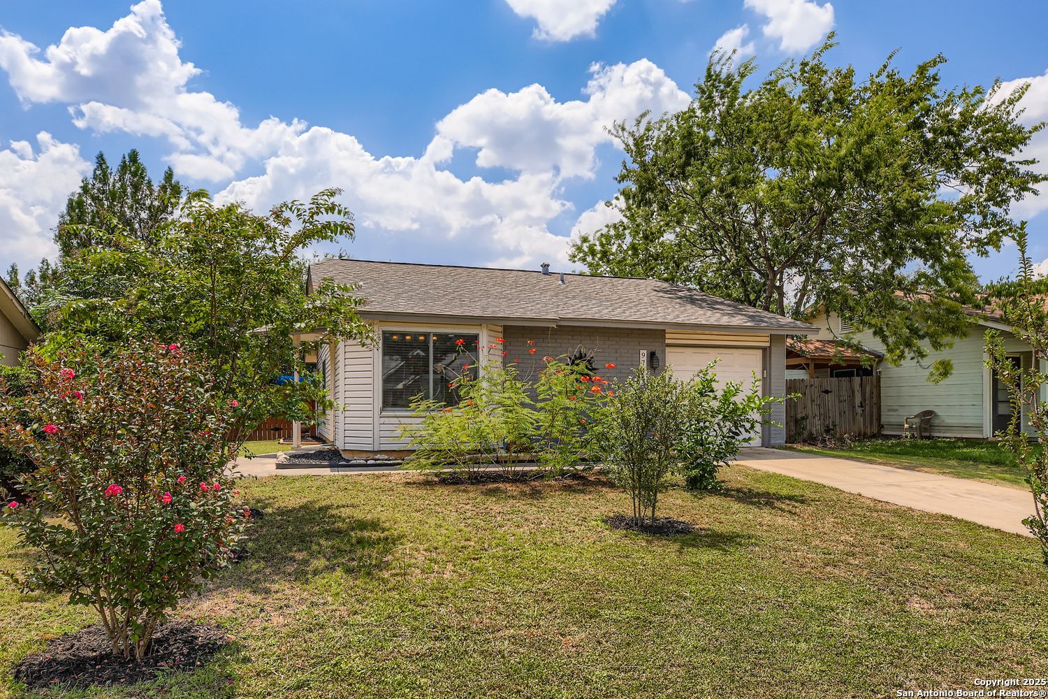 9746 Hidden Cross, San Antonio TX 78250