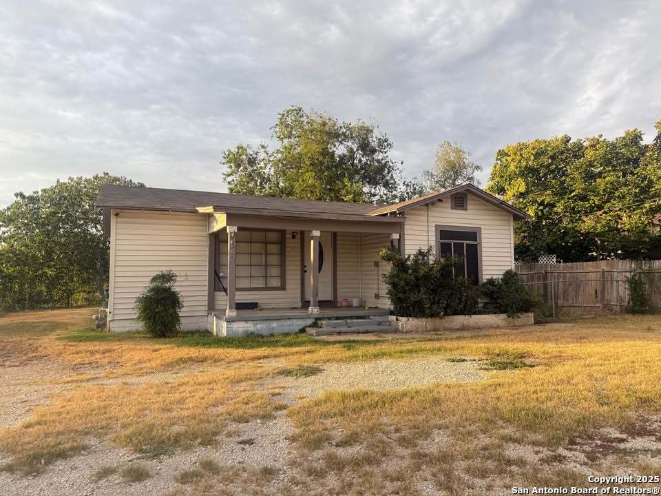 543 Hot Wells, San Antonio TX 78223