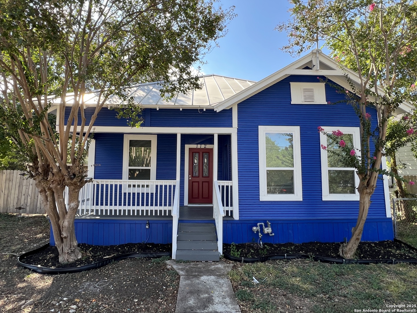 112 Avenue B, Converse TX 78109