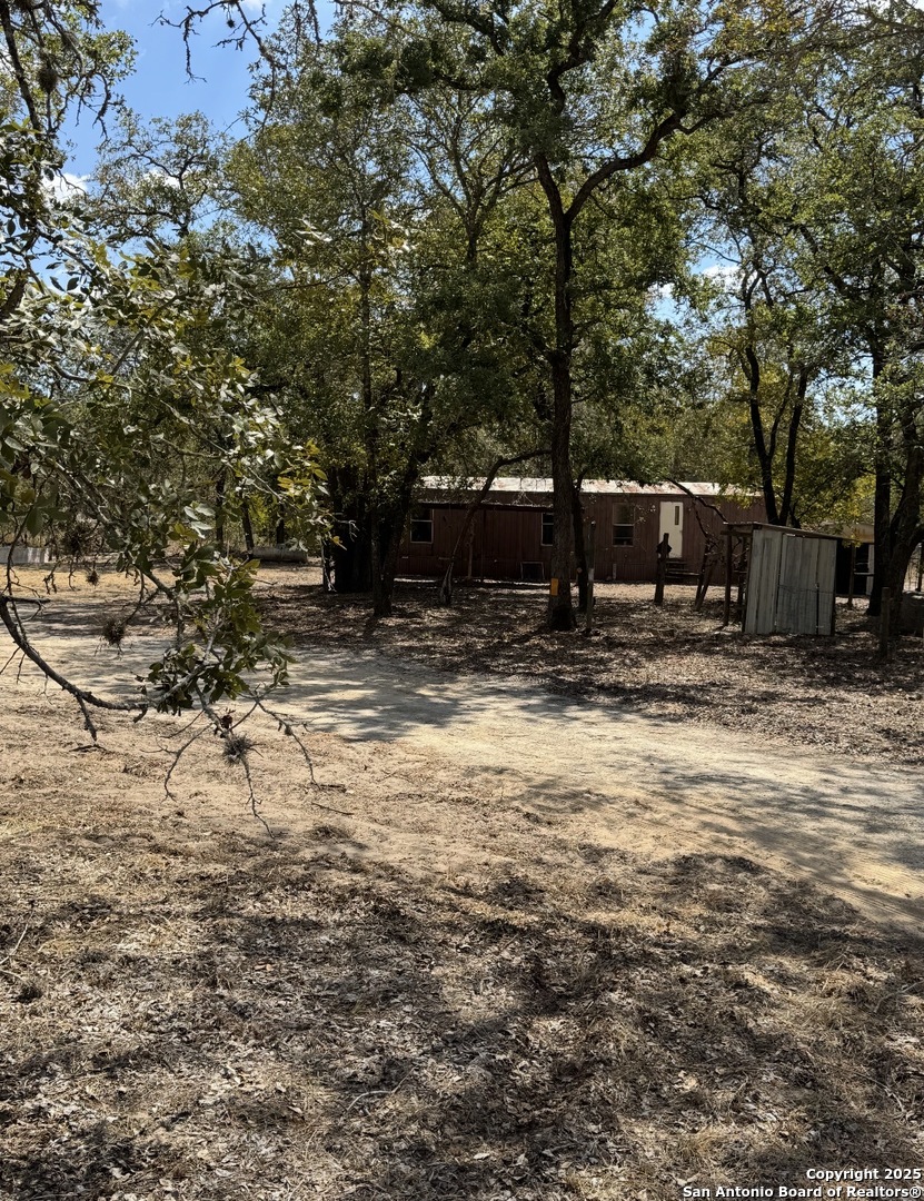 173 Oak View, La Vernia TX 78121