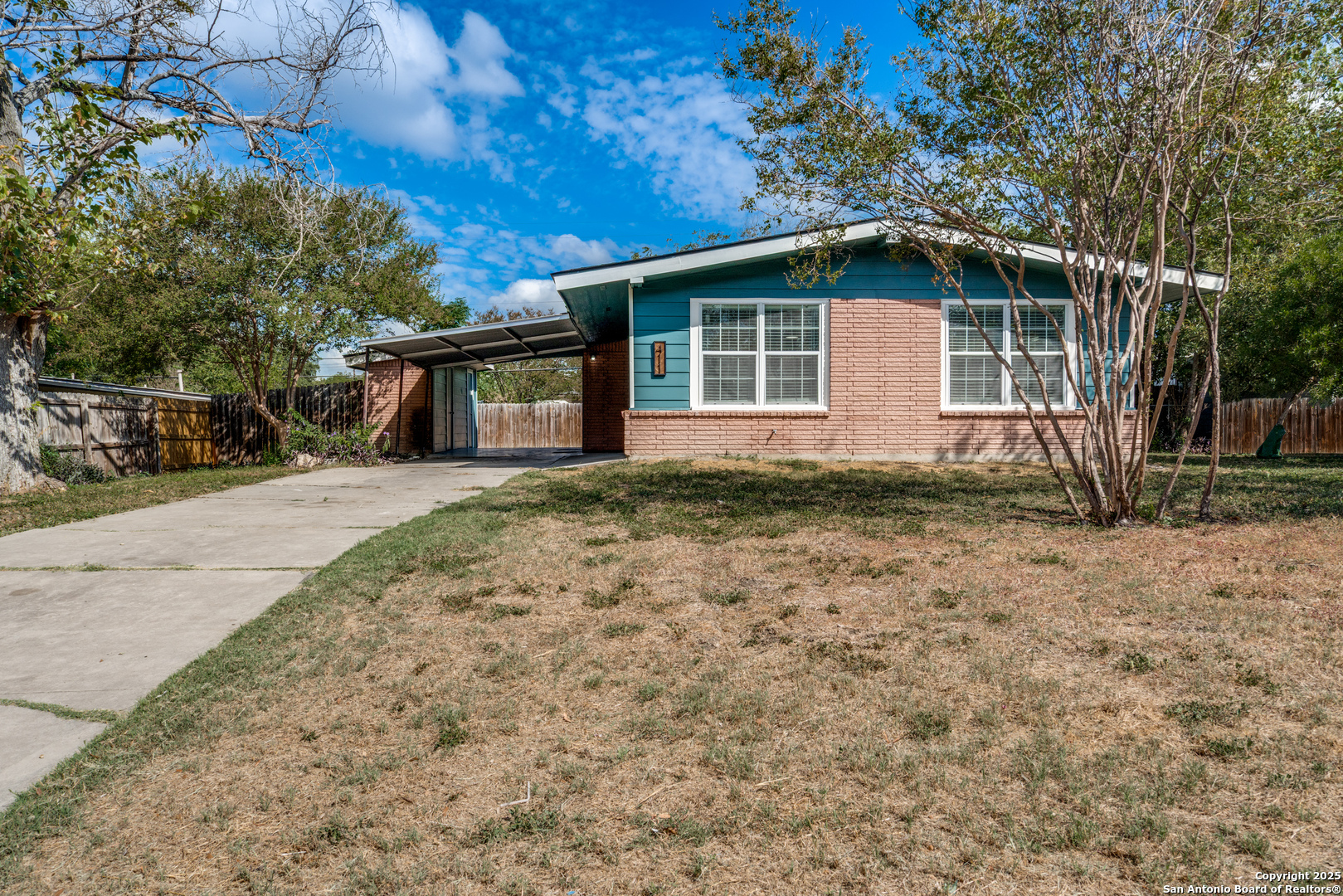 411 Sharon, San Antonio TX 78216