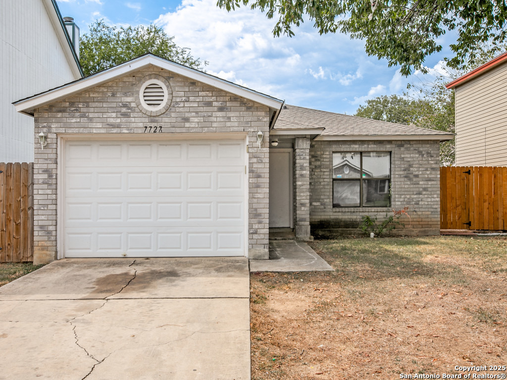 7727 Chatsworth, San Antonio TX 78250