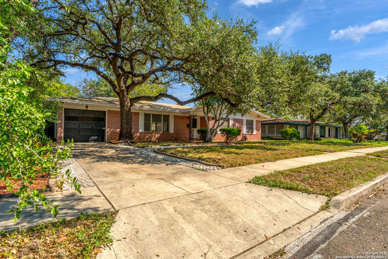 543 Freiling, San Antonio TX 78213