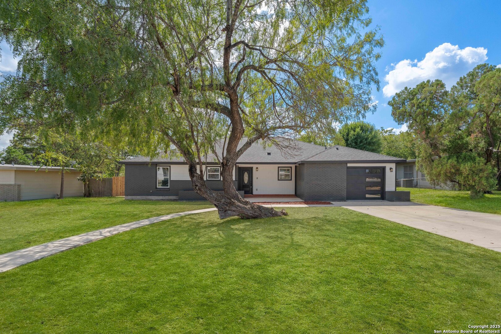 246 Sprucewood, San Antonio TX 78216